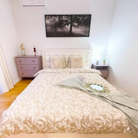 Old Town Spacious Apartment 부쿠레슈티 외부 사진