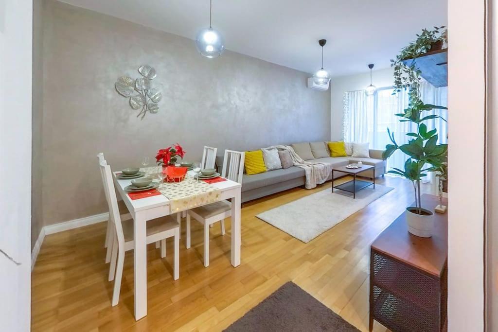 Old Town Spacious Apartment 부쿠레슈티 외부 사진